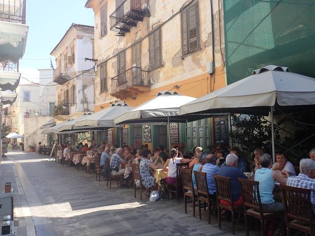 Nafplion restaurants at lunchtime