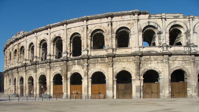 Les Arènes