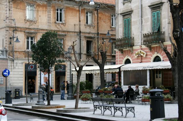  Piazza Regina Margherita next to the Corso Umberto I