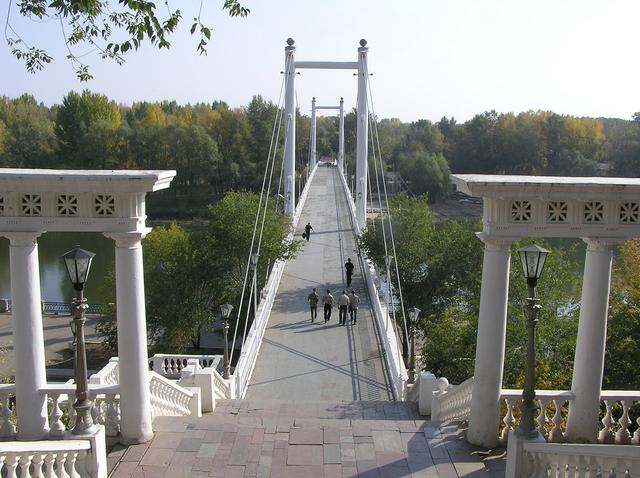  The bridge over the Ural river that spans the boundary of Europe and Asia