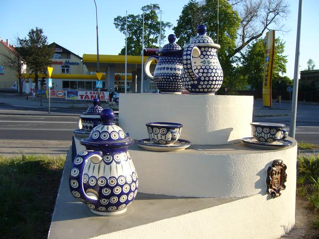 A display of Bolesławiec pottery / ceramika bolesławiecka / Bunzlauer Keramik