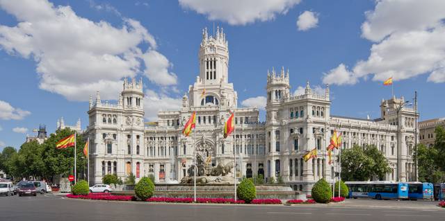 Palacio de Cibeles, Madrid's city hall, Cibeles Square