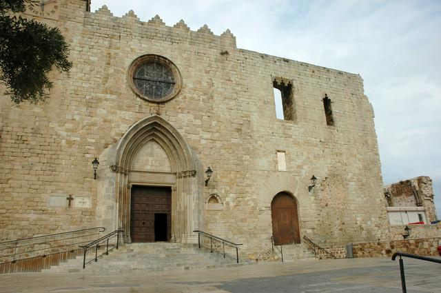 Cabrera's Palace and Santa Maria's Church