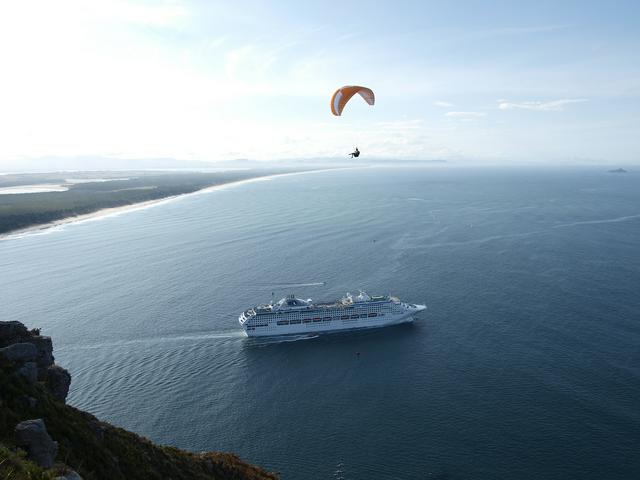 Paragliding at Tauranga Entrance and Mount Maunganui