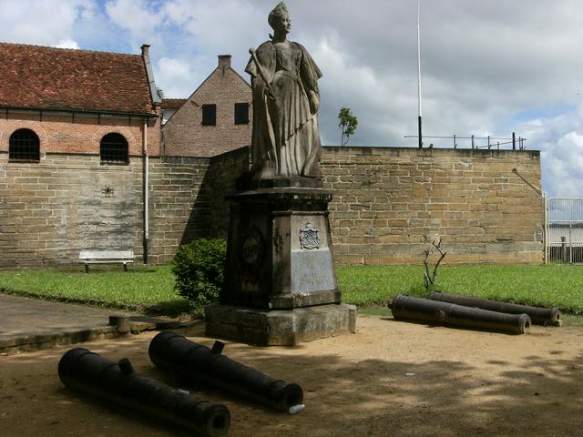 As Suriname gained independence, the bronze 1923 statue of Dutch Queen Wilhelmina was moved from what's now the Independence Square to this place next to Fort Zeelandia, where she now looks out over the river.