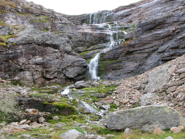 The waterfall in Paratiisikuru.