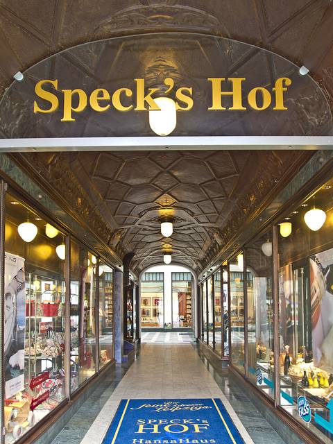 Speck's Hof − Messehaus and the oldest passage