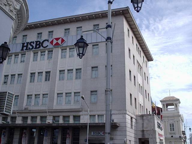 HSBC, housed within the HSBC Building, is one of the several international banks along Beach Street, which serves as the Central Business District (CBD) of George Town.