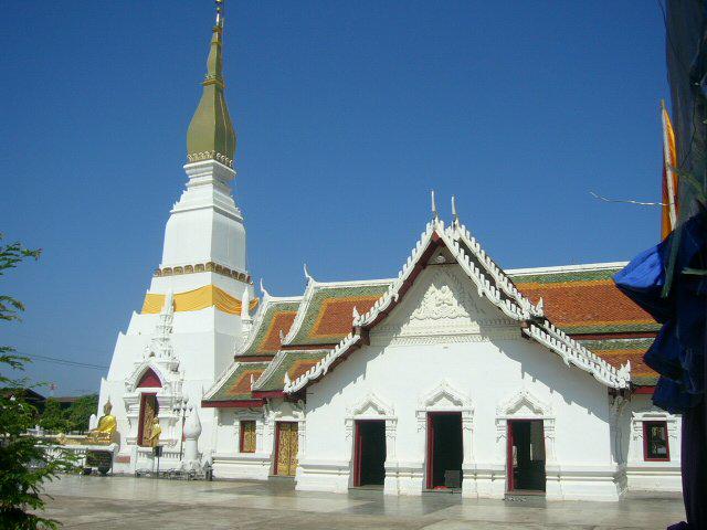 Phra That Choeng Chum