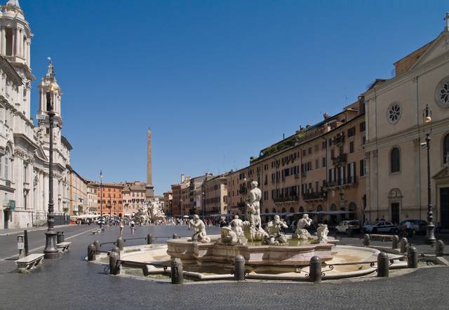 The artsy Piazza Navona.