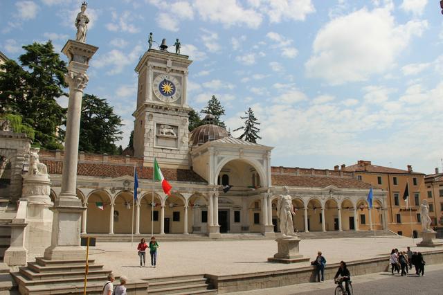 Piazza Liberta