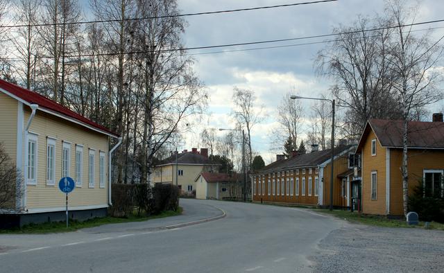 Houses in Plassi