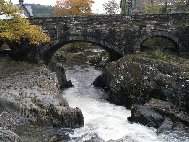 Pont-y-pair Bridge and Afon Llugwy