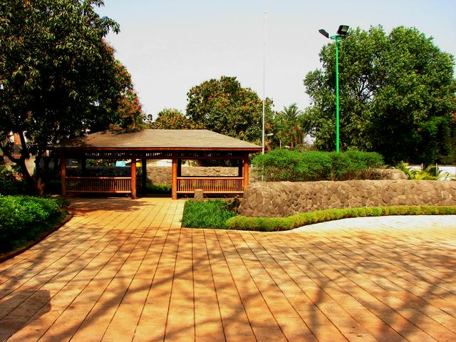 Pu La Deshpande Garden