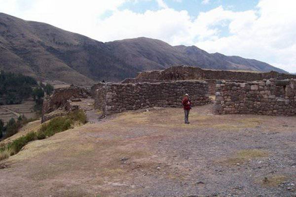 Puka Pukara, ruin of fort overlooking road