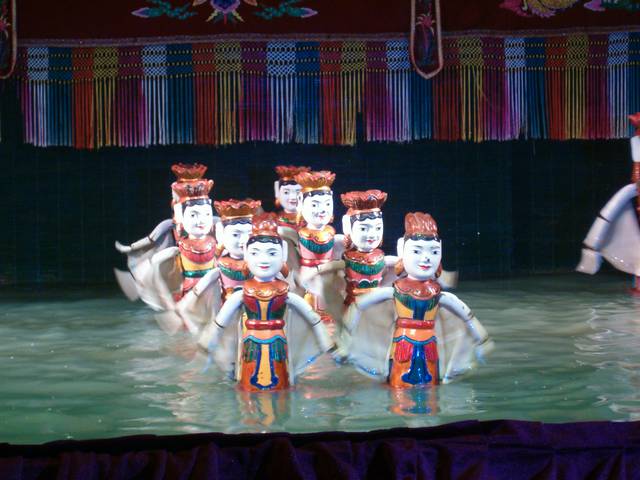 Performance of the water puppet theatre