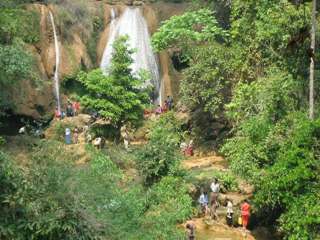 Burmese Families at Pwe Kauk Falls