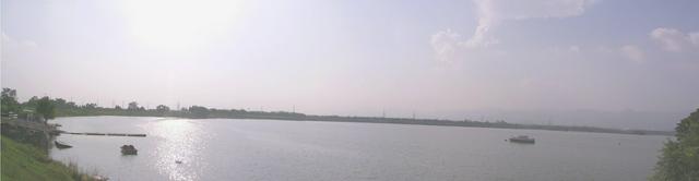 The Rawal Dam: lake view