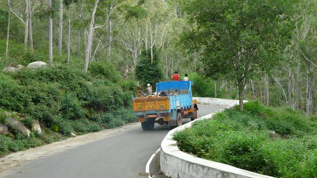 A truck climbing the hairpin road up the Yelagiri hills