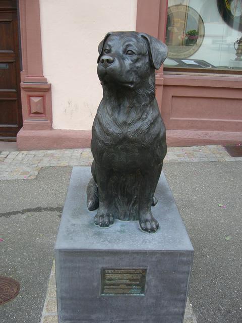 Rottweiler memorial