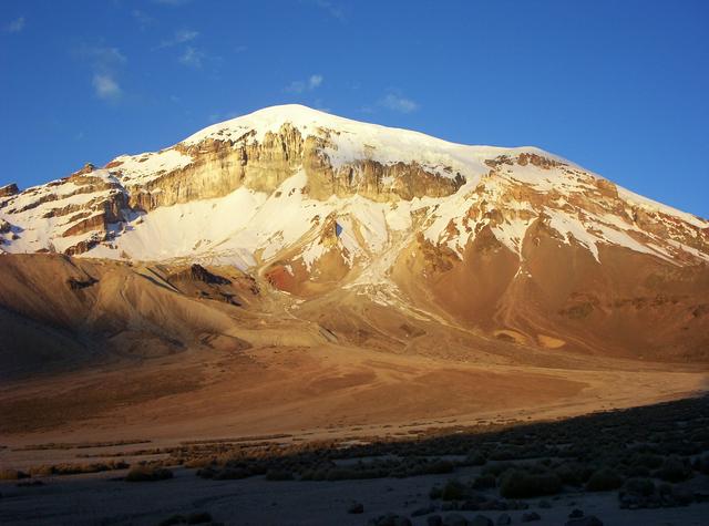 The highest peak of Bolivia can also be climbed