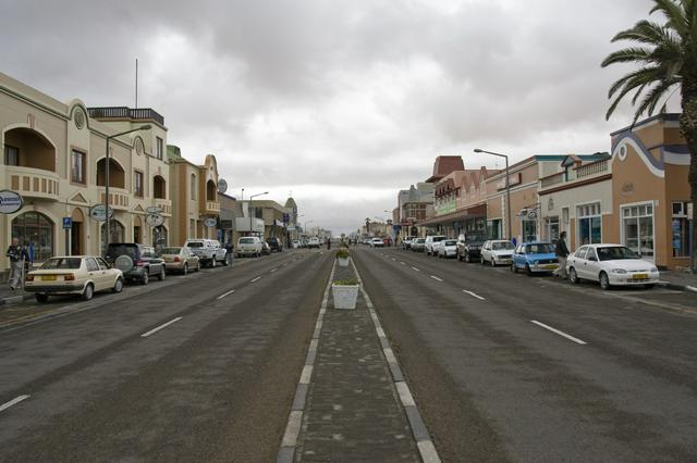 Sam Nujoma Avenue