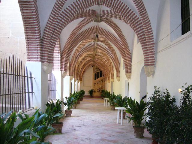 Gothic-Mudejár cloister of the Reial Monestir de Sant Jeroni de Cotalba