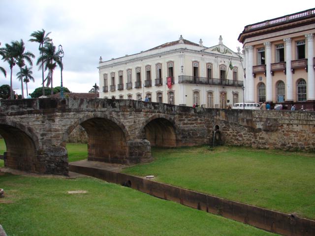 Old bridge in São João del Rey