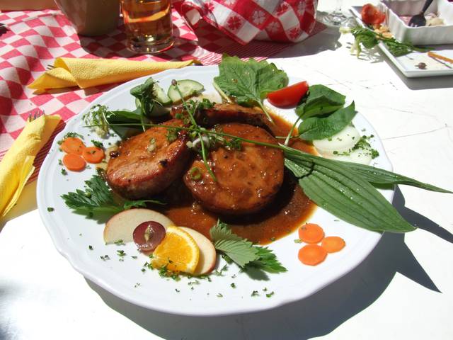 Pfälzer Saumagen with Sauerkraut, allegedly the favorite dish of former Chancellor Helmut Kohl