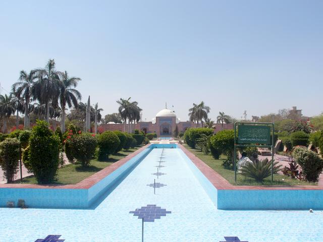 View of beautiful Shah Jahan Mosque