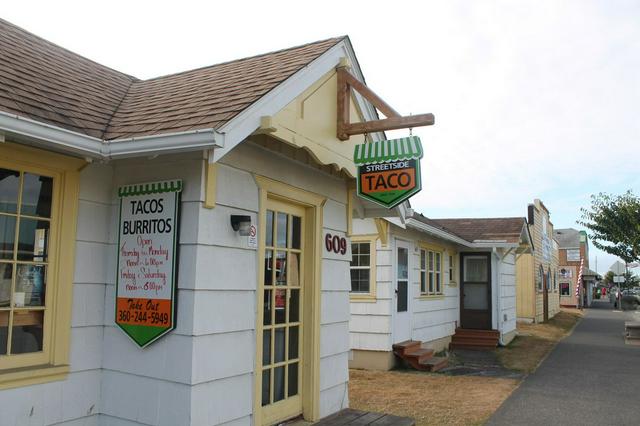 Shops along the main strip in Long Beach