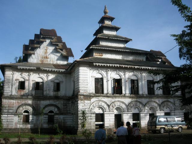 Shwe Zedi Kyaung, U Ottama Monastery