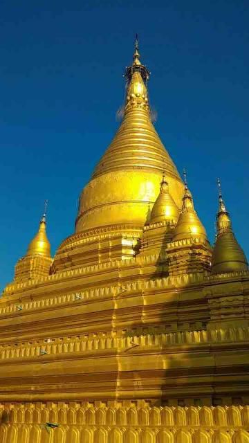 Shwebontha Muni west of Pyay, on the bank of Irrawaddy River