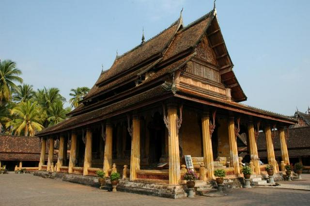 Wat Si Saket, the oldest standing temple in Vientiane