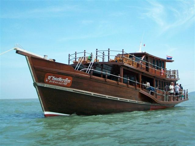 Siam Pearl cruise ship to Sam Roi Yod National Park