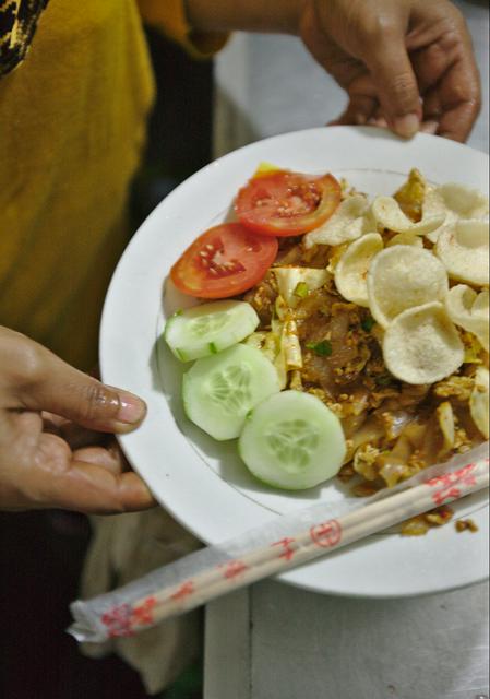 A freshly prepared 'vegetarian' version of mi tiew from a vendor on Sibolga Square