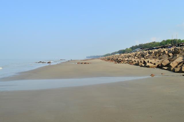 Patenga sea beach