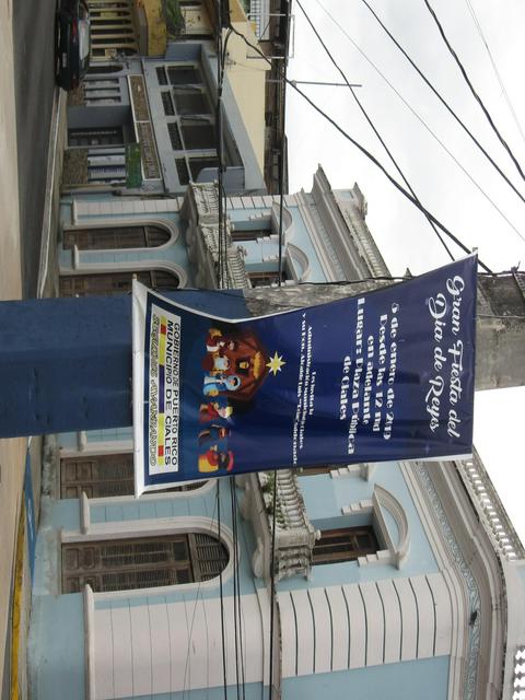 Sign for Three King's Day Festival in Manatí Central Plaza.