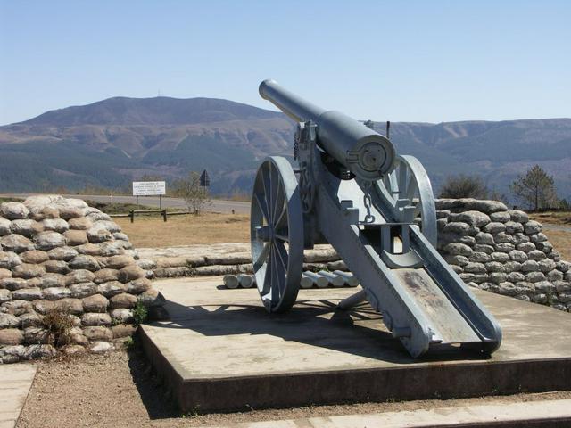 Long Tom Canon in the pass between Sabie and Lydenburg