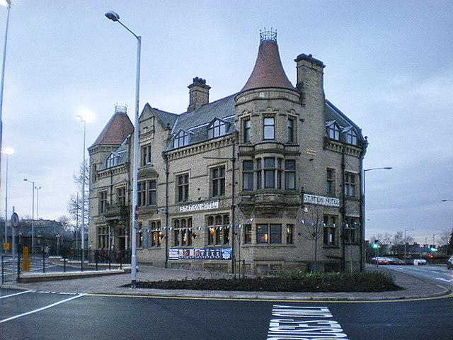 Station Hotel, Hibson Rd is no longer a hotel - just Nelson's largest pub