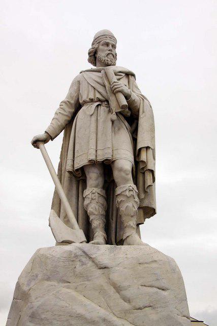 Statue of King Alfred in the Market Square