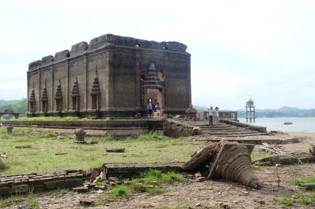 The Sunken Temple in mid-Apr, when water level is low