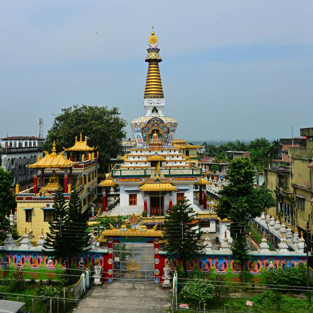 Tashi Gomang Stupa in Salugara