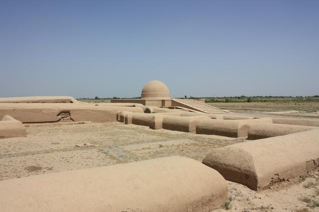 Fayoz-Tepe, Buddhist monastery