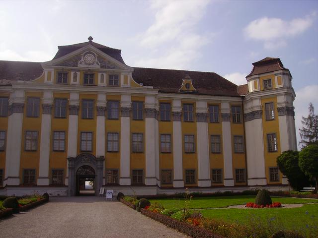 New Palace (Neues Schloss)