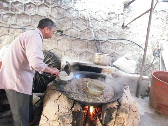 Thang Co (Cattle Intestines Soup)