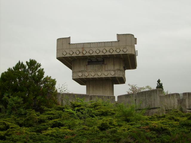 The Kosturnica Memorial provides a panoramic view of Tikveš