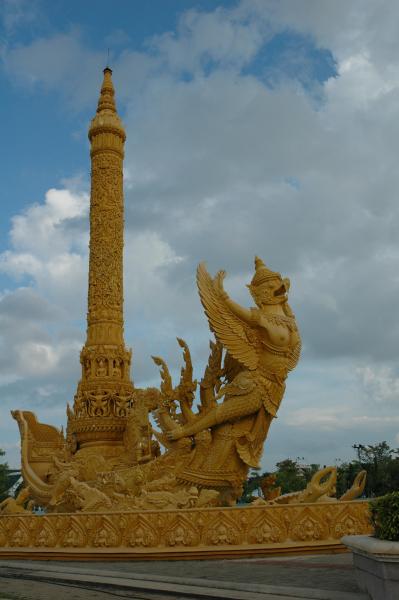 Candle sculpture in Thung Si Muang Park