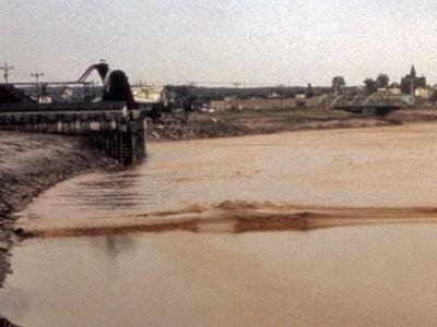 Tidal bore