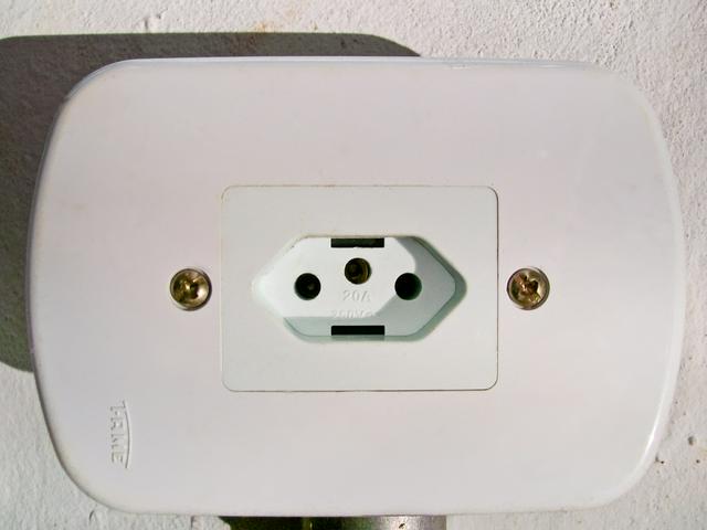 IEC 60906-1 Brazilian Power Outlet